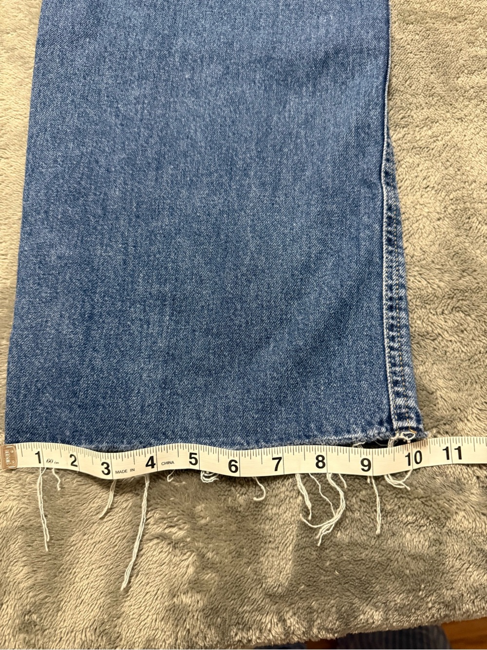 Lucky Brand Two-Tone Blue Denim Jeans - Picture 5 of 6